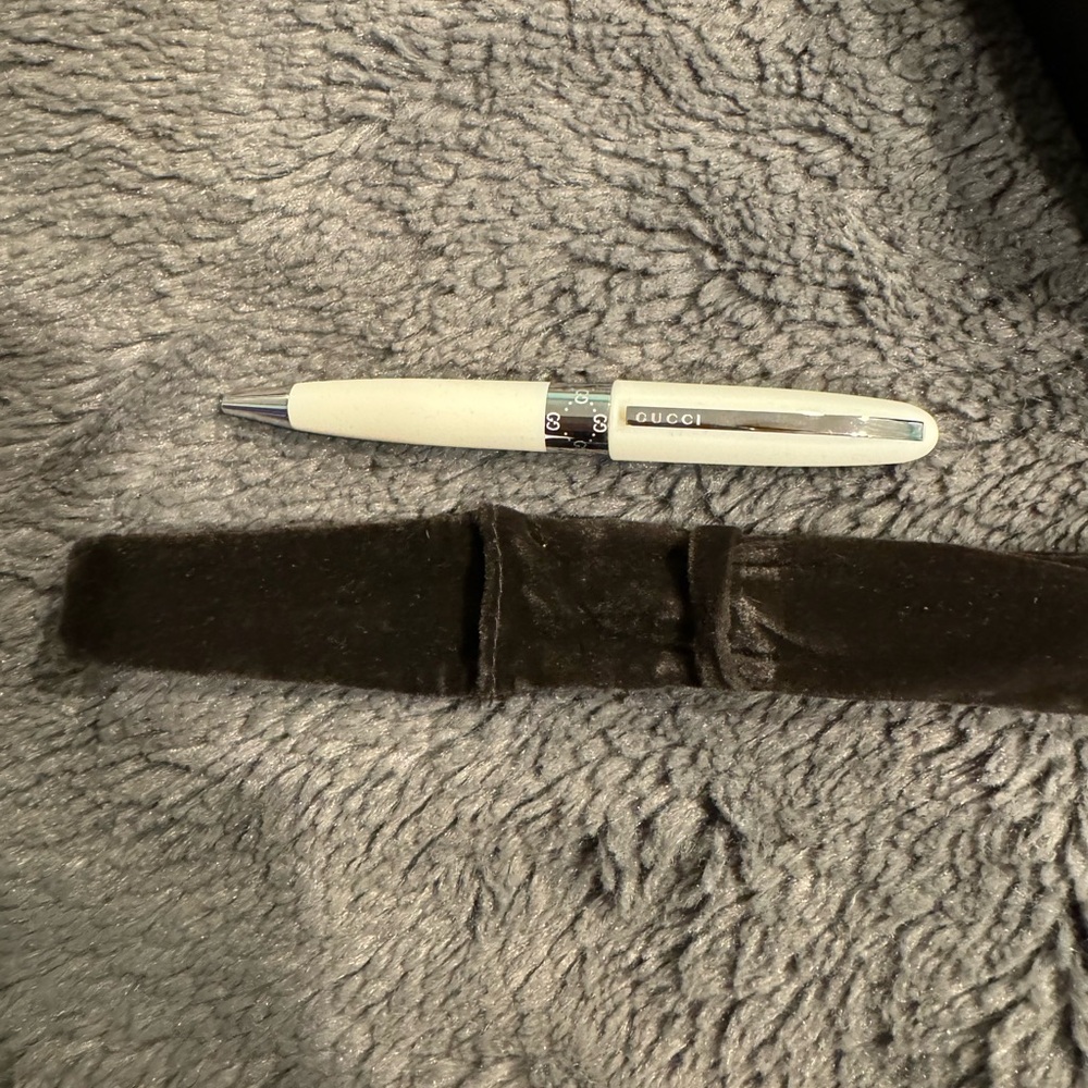 Gucci ball point pen.